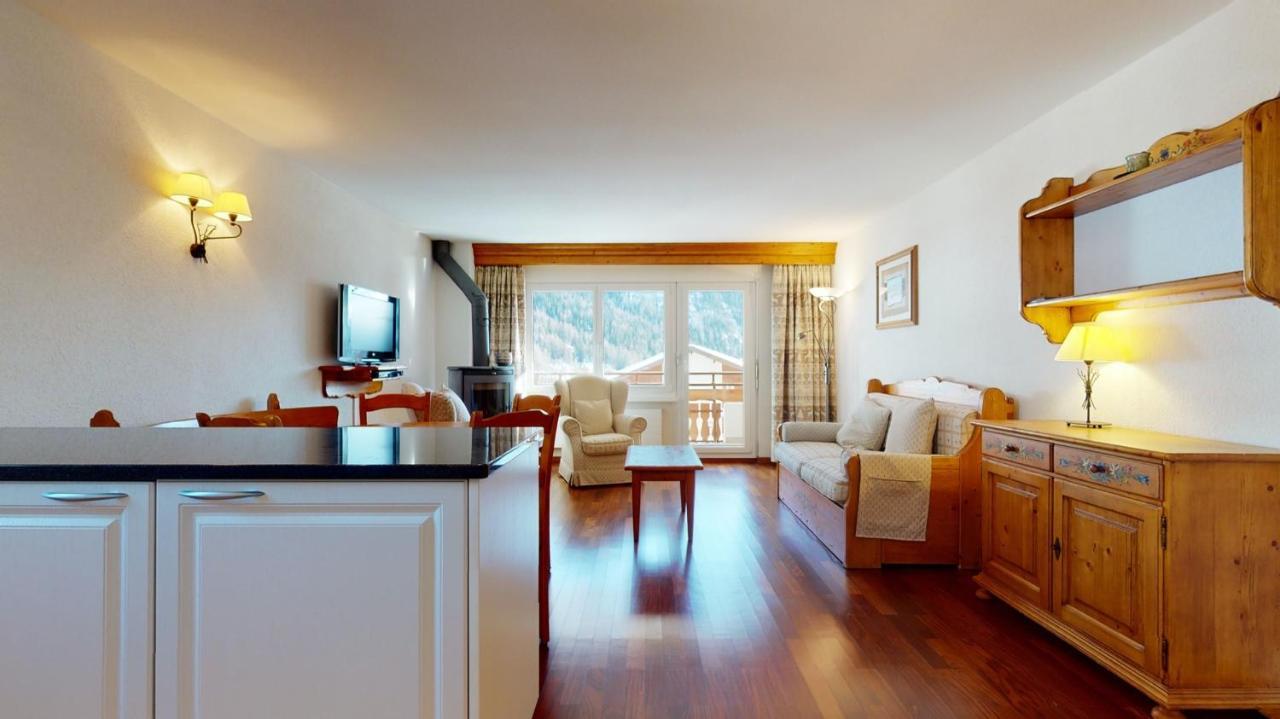 Gonenstein Residence In Leukerbad, Entire Apartment/Studio With Balcony Екстер'єр фото